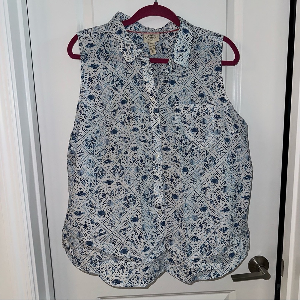 St. John's Bay Blue and White Sleeveless Button-Down Blouse